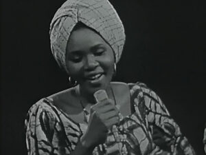 Bella Bellow